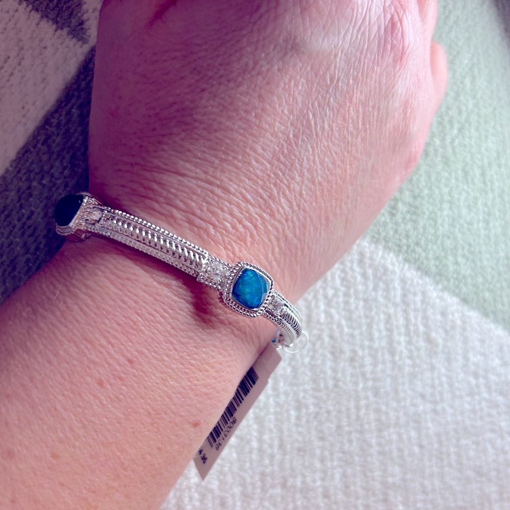 NWT Piper Madison Collection Stretchy Bracelet